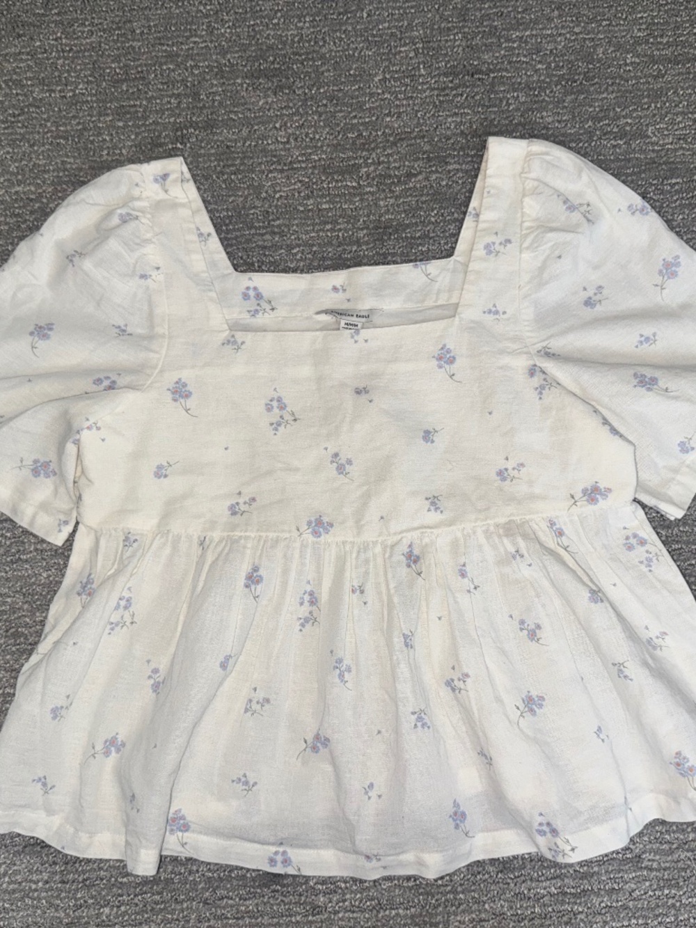 American Eagle Outfitters Peasant Style Floral Blouse (White)